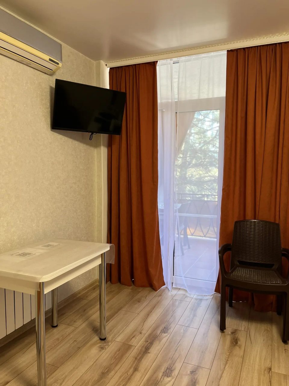 Апартаменты (Стандартный номер (N 6), вторая линия,  вид в сад), Апарт-отель Локейт