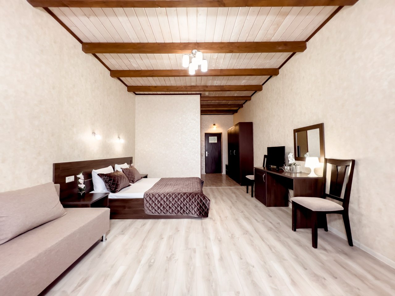 Люкс (С балконом и видом на горы), Отель Greek House