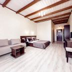 Люкс (С балконом и видом на горы), Отель Greek House