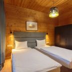 Коттедж (Дуплекс на 4 персоны с видом на территорию), Загородный клуб Жемчужина