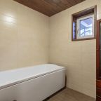 Шале (Люкс на 8 персон с террасой и видом на Вуоксу), Загородный клуб Жемчужина