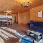 Коттедж (На 8 персон с террасой и видом на Вуоксу), Загородный клуб Жемчужина