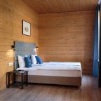 Коттедж (На 8 персон с террасой и видом на Вуоксу), Загородный клуб Жемчужина