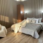 Семейный (Камин), Апартаменты Гостиный Дворъ и Ко на Щорса 103