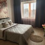 Четырехместный (Тюльпаны), Апартаменты Гостиный Дворъ и Ко на Щорса 103