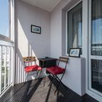 Люкс (Хроника), Апартаменты Гостиный Дворъ и Ко на Щорса 103