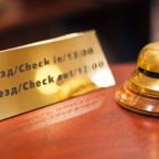 Поздний отъезд, Апартаменты Гостиный Дворъ и Ко на Щорса 103