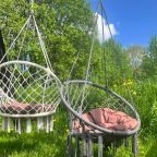 Качели, Гостевой дом Рай в шалаше в Коробицыно