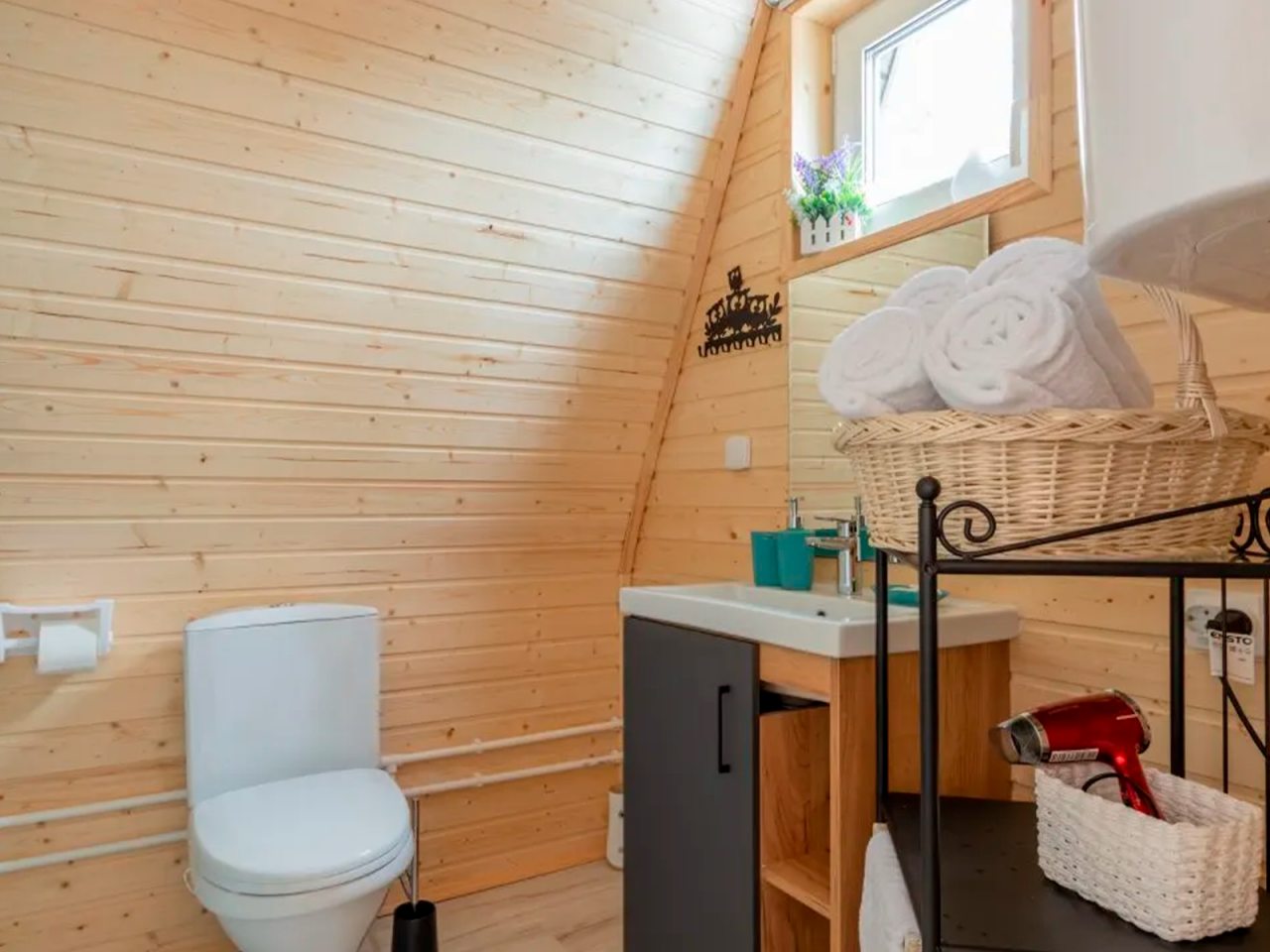 Аренда дома посуточно в Лен области «Рай в Шалаше»