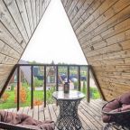 Шале (Большой дом), Гостевой дом Рай в шалаше в Коробицыно