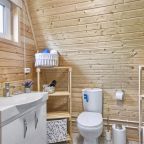 Шале (Большой дом), Гостевой дом Рай в шалаше в Коробицыно