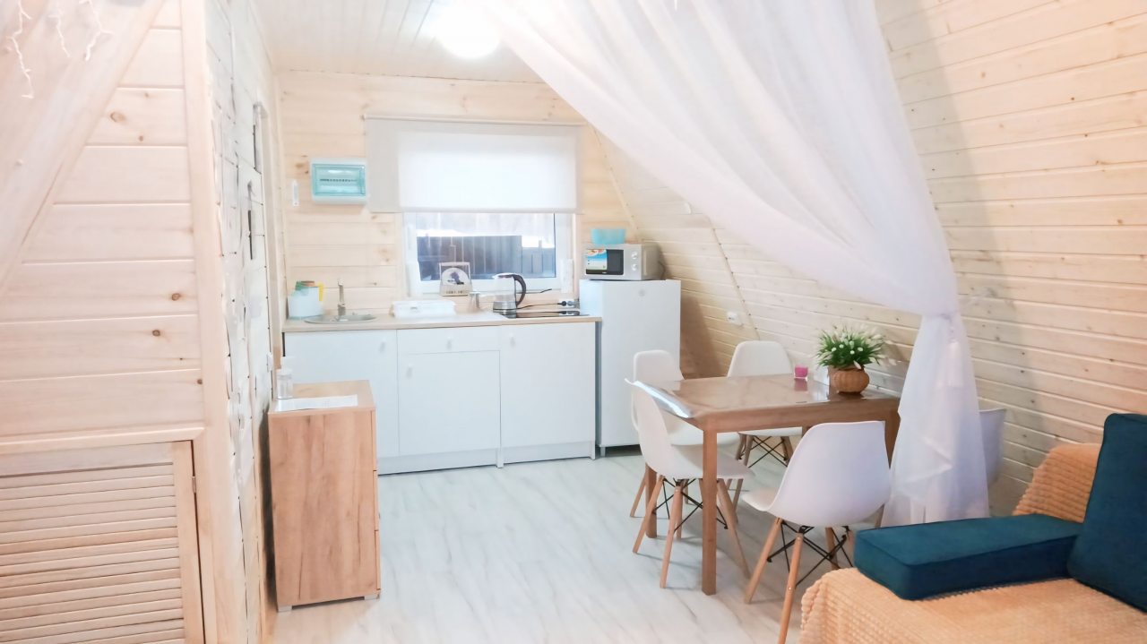 Шале (Шале 1), Гостевой дом Рай в шалаше в Коробицыно