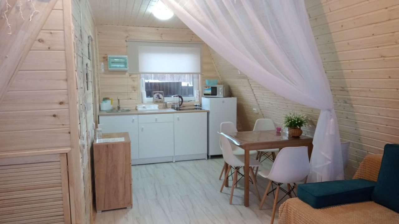 Шале (Шале 2), Гостевой дом Рай в шалаше в Коробицыно