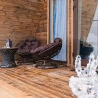 Шале (Шале 2), Гостевой дом Рай в шалаше в Коробицыно