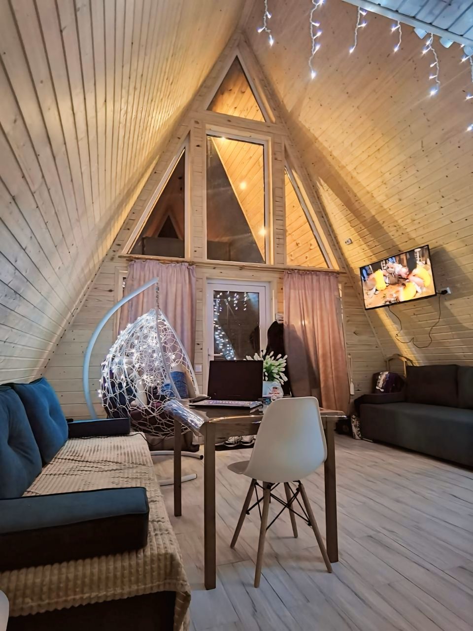 Шале (Шале 2), Гостевой дом Рай в шалаше в Коробицыно