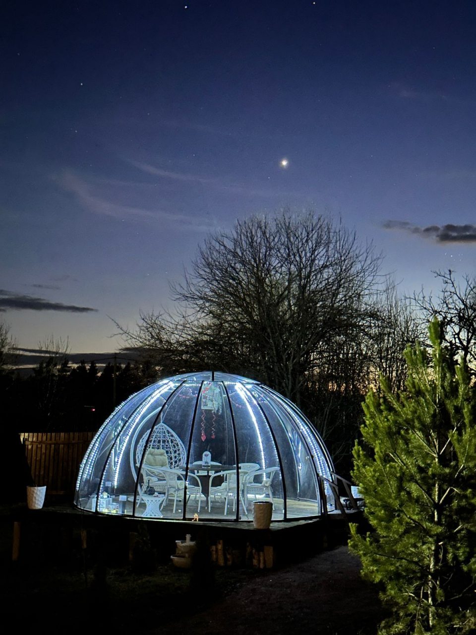 Шале (Большой дом), Гостевой дом Рай в шалаше в Коробицыно