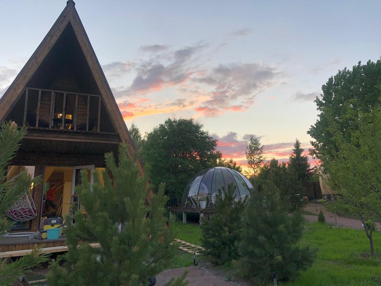 Шале (Большой дом), Гостевой дом Рай в шалаше в Коробицыно