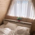 Шале (Большой дом), Гостевой дом Рай в шалаше в Коробицыно