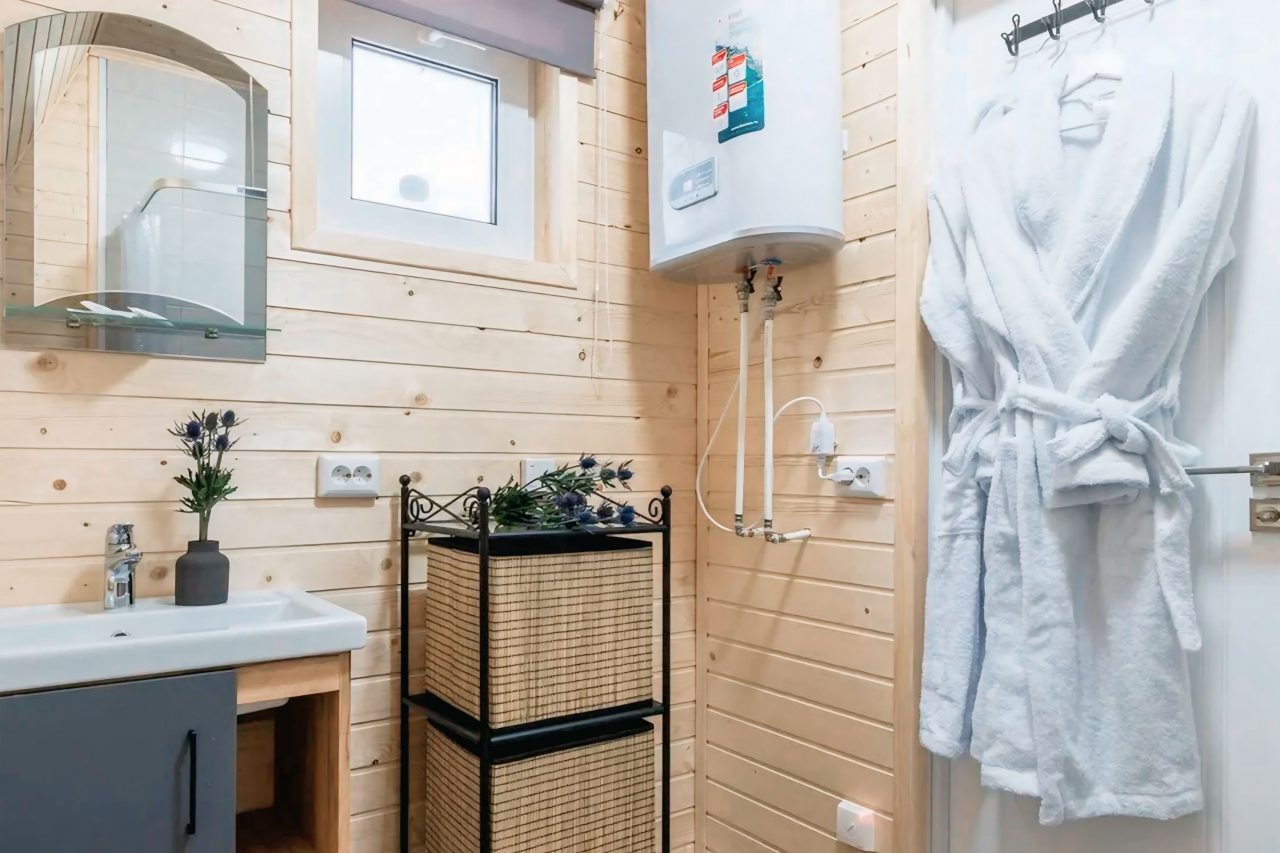 Шале (Большой дом), Гостевой дом Рай в шалаше в Коробицыно