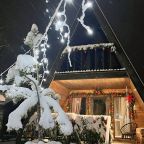 Шале (Большой дом), Гостевой дом Рай в шалаше в Коробицыно