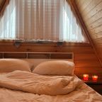 Шале (Шале 1), Гостевой дом Рай в шалаше в Коробицыно