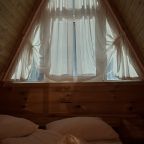 Шале (Шале 1), Гостевой дом Рай в шалаше в Коробицыно