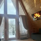 Шале (Шале 1), Гостевой дом Рай в шалаше в Коробицыно