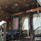 Шале (Большой дом), Гостевой дом Рай в шалаше в Коробицыно