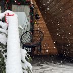 Шале (Большой дом), Гостевой дом Рай в шалаше в Коробицыно