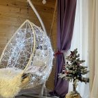 Шале (Большой дом), Гостевой дом Рай в шалаше в Коробицыно