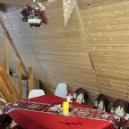 Шале (Большой дом), Гостевой дом Рай в шалаше в Коробицыно