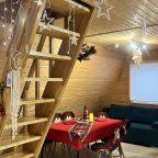 Шале (Большой дом), Гостевой дом Рай в шалаше в Коробицыно