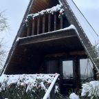 Шале (Большой дом), Гостевой дом Рай в шалаше в Коробицыно