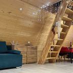 Шале (Большой дом), Гостевой дом Рай в шалаше в Коробицыно