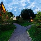 Шале (Большой дом), Гостевой дом Рай в шалаше в Коробицыно