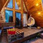 Шале (Шале 1), Гостевой дом Рай в шалаше в Коробицыно