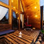 Шале (Шале 1), Гостевой дом Рай в шалаше в Коробицыно