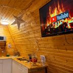 Шале (Большой дом), Гостевой дом Рай в шалаше в Коробицыно