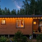 Шале (Большой дом), Гостевой дом Рай в шалаше в Коробицыно
