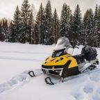 Снегоходы, Гостевой дом Рай в шалаше в Светлом