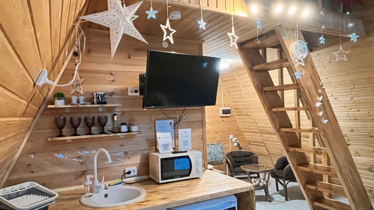 Шале (Шале 4), Гостевой дом Рай в шалаше в Светлом