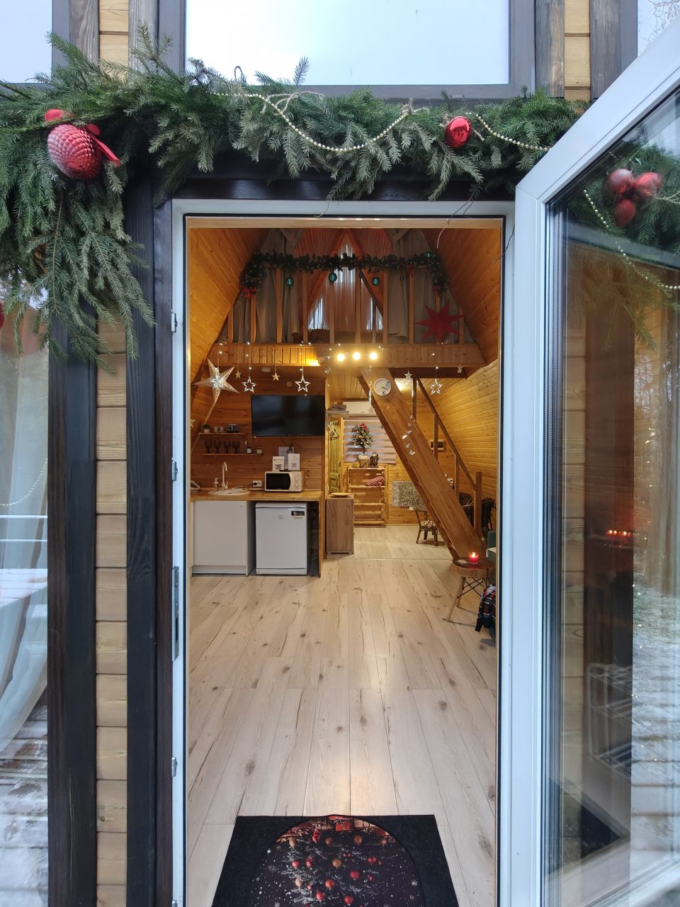 Шале (Шале 4), Гостевой дом Рай в шалаше в Светлом