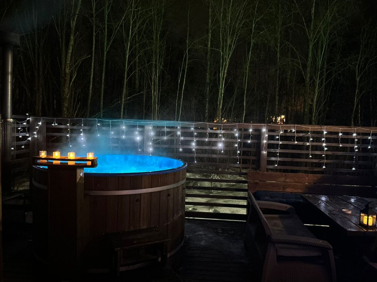 Шале (Шале 4), Гостевой дом Рай в шалаше в Светлом