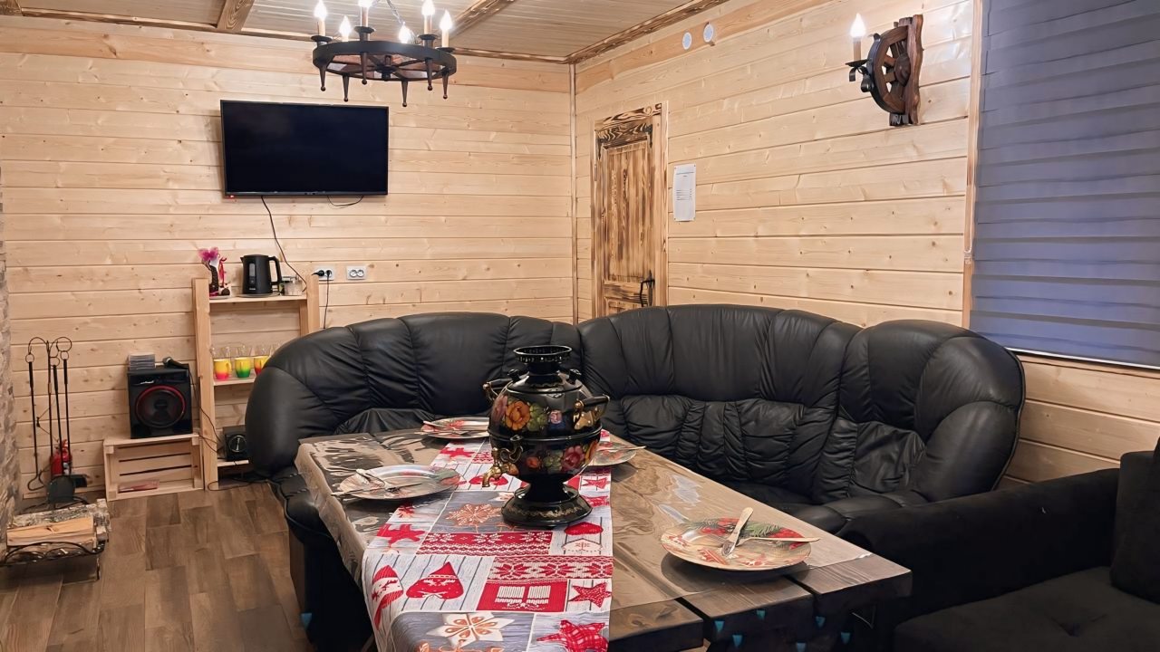 Шале (Шале 4), Гостевой дом Рай в шалаше в Светлом