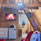 Шале (Шале 2 все оттенки красного), Гостевой дом Рай в шалаше в Светлом