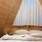 Шале (Шале 2 все оттенки красного), Гостевой дом Рай в шалаше в Светлом