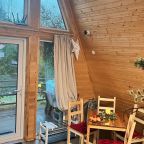 Шале (Шале 2 все оттенки красного), Гостевой дом Рай в шалаше в Светлом