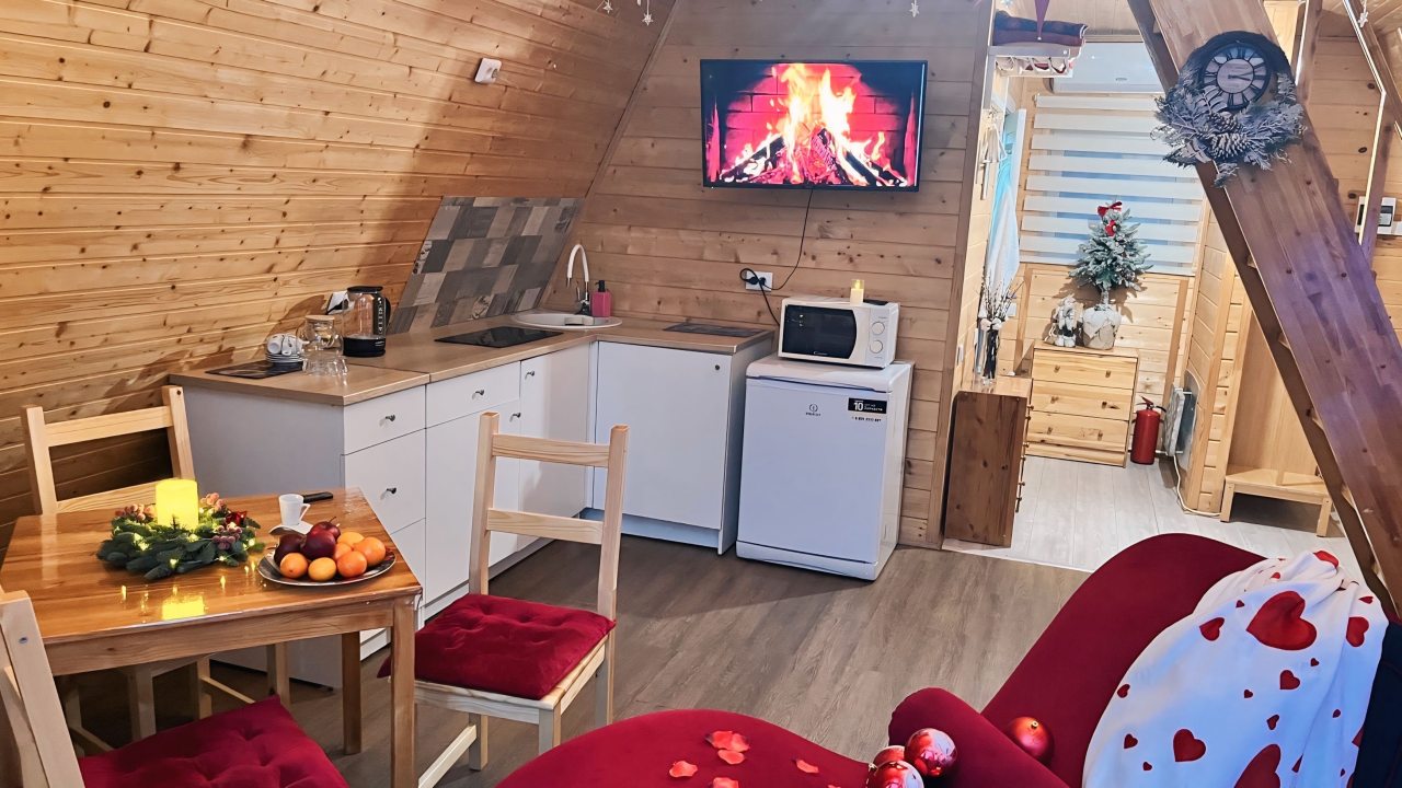 Шале (Шале 2 все оттенки красного), Гостевой дом Рай в шалаше в Светлом