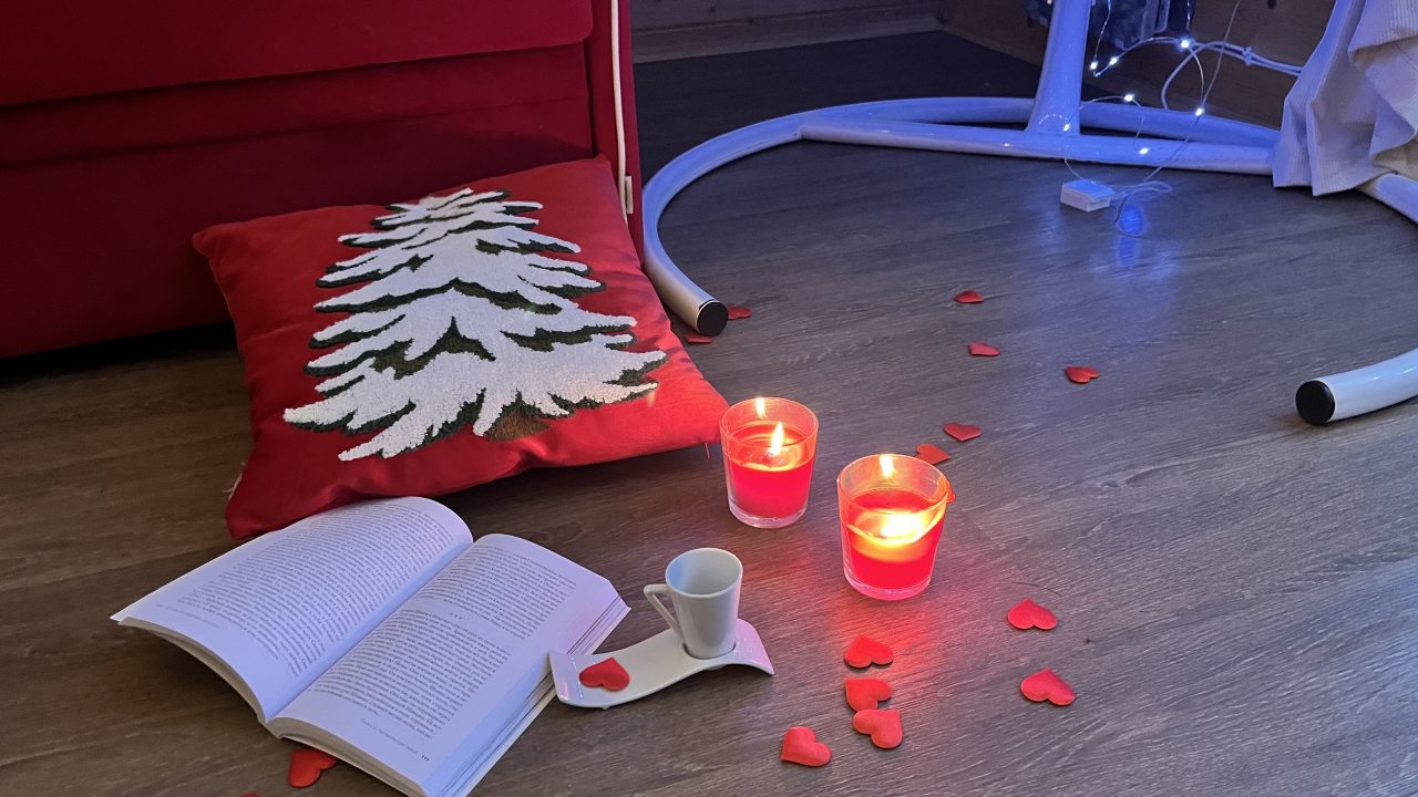 Шале (Шале 2 все оттенки красного), Гостевой дом Рай в шалаше в Светлом