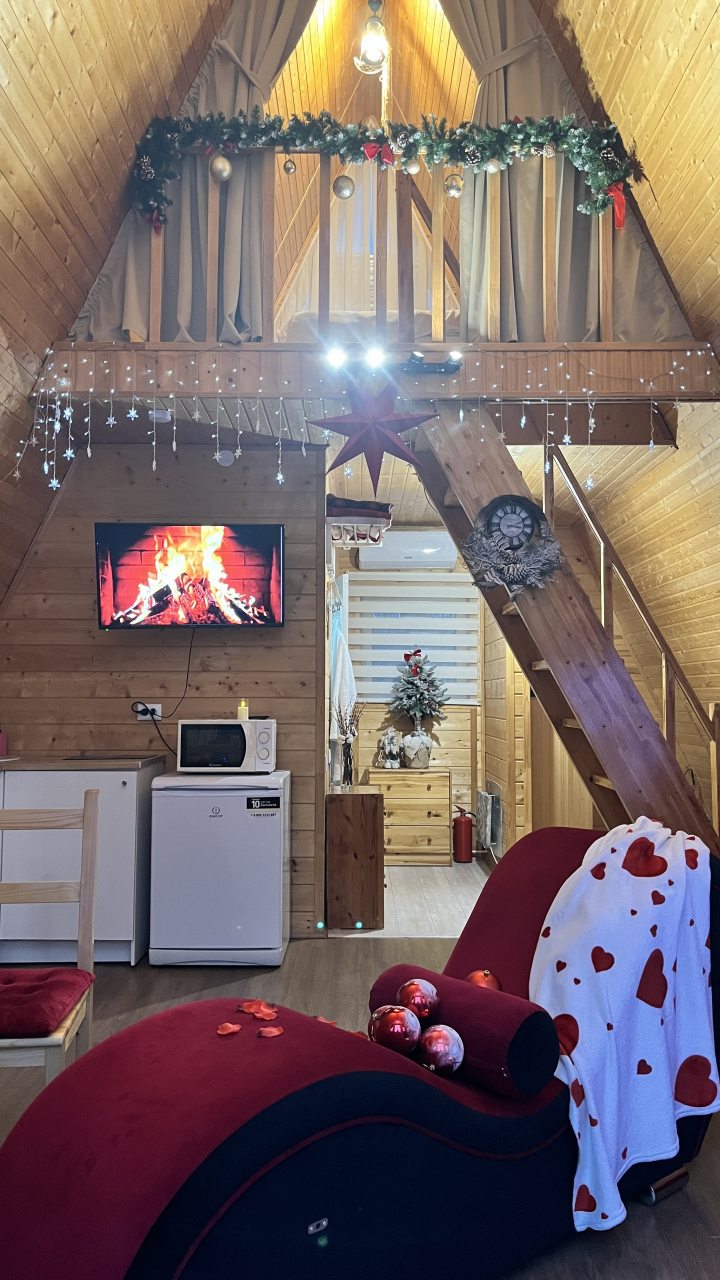 Шале (Шале 2 все оттенки красного), Гостевой дом Рай в шалаше в Светлом